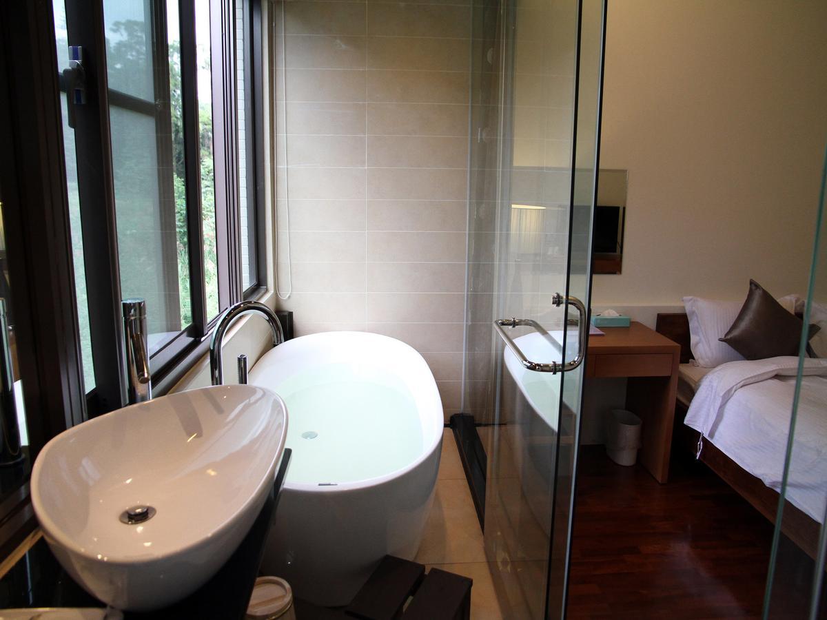ג'יאושי Peace Area Hot Spring Hotel מראה חיצוני תמונה